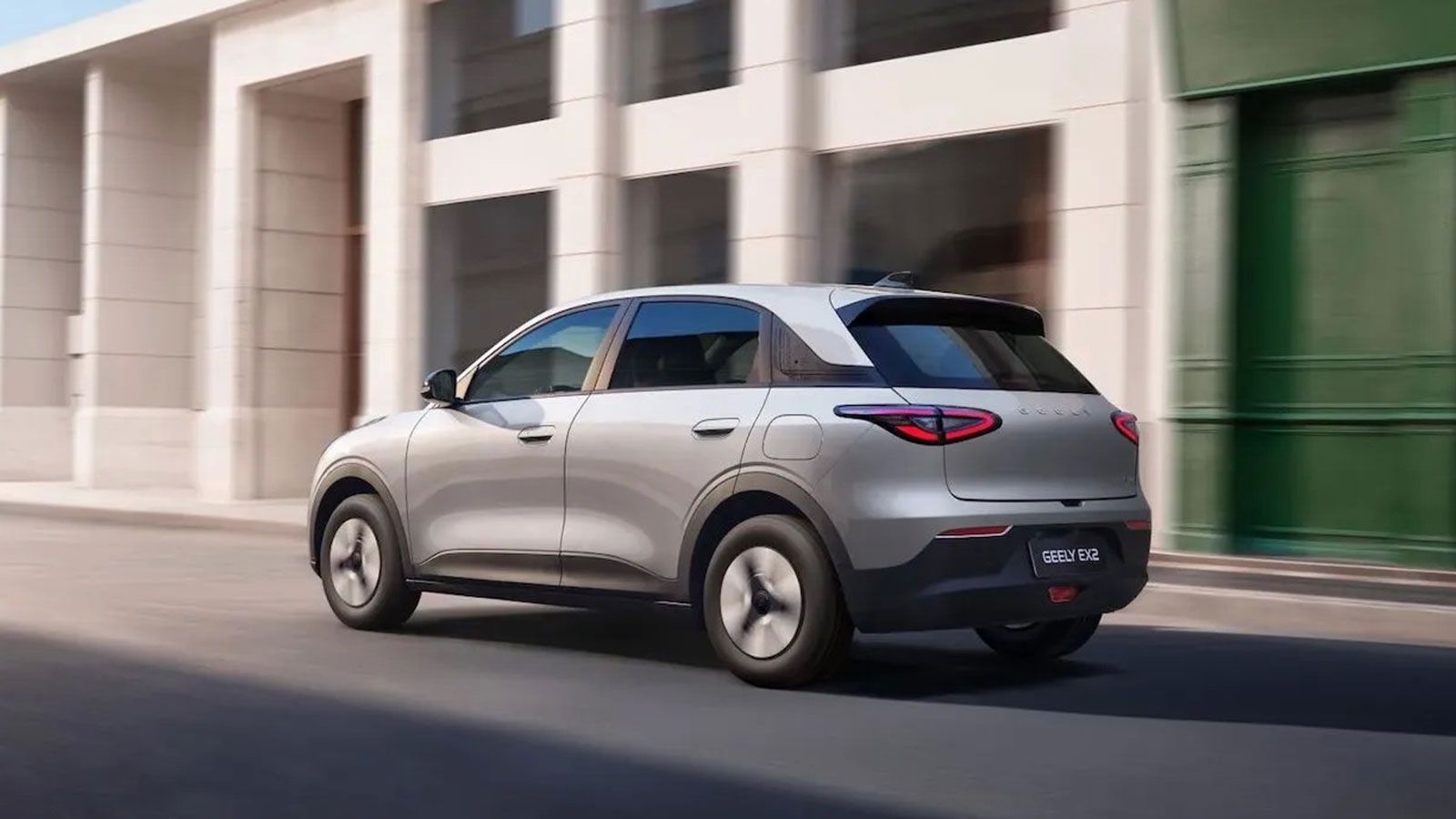 Το Geely Ε2 θα διαθέτει ηλεκτροκινητήρα 116 ίππων, ο οποίος, θα τροφοδοτείται από  μπαταρία χωρητικότητας 35 ή 47 kWh και θα έχει αυτονομία έως περίπο